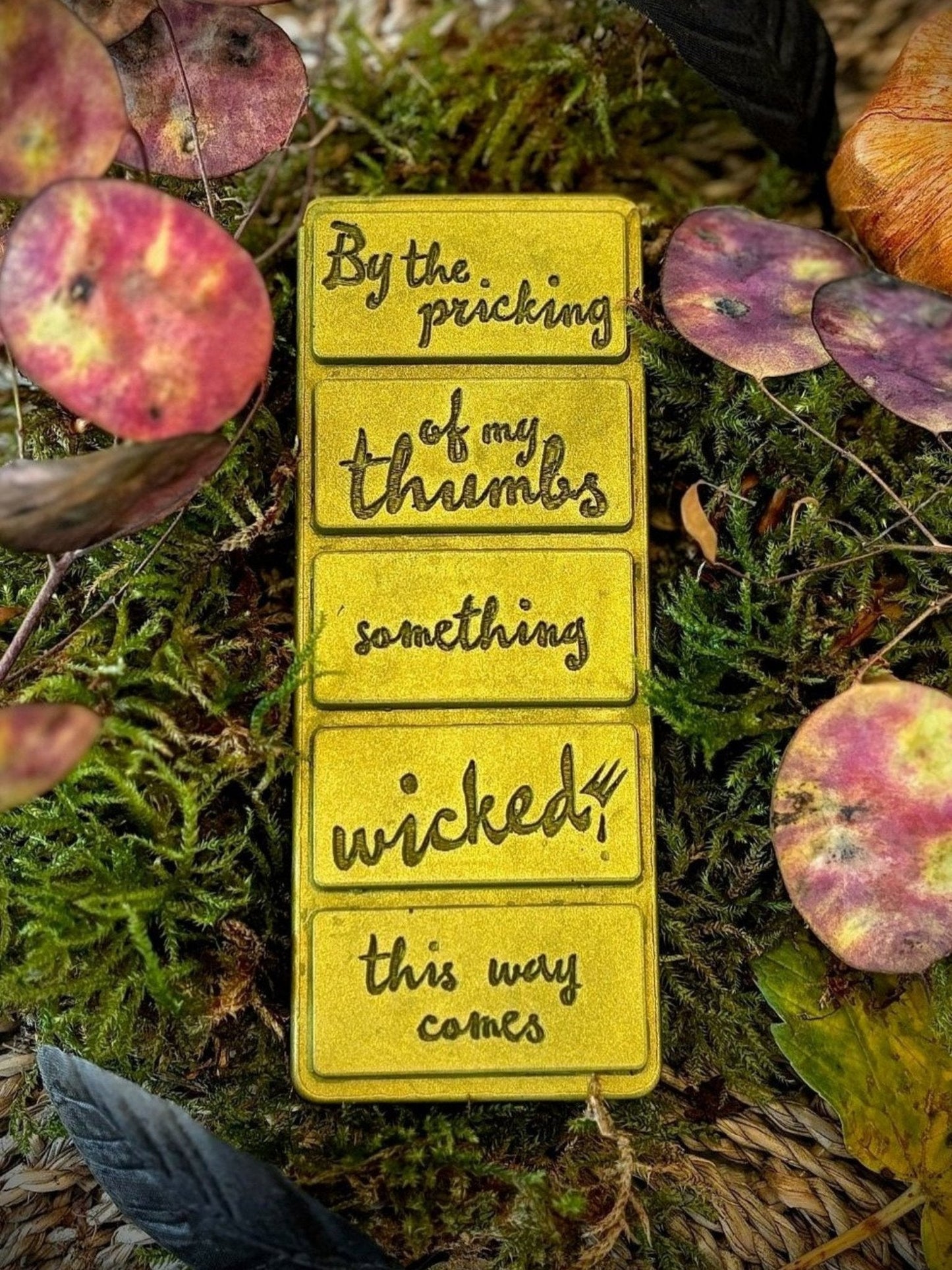 By the Pricking of My Thumbs something wicked this way comes macbeth william shakespeare wax melt bar