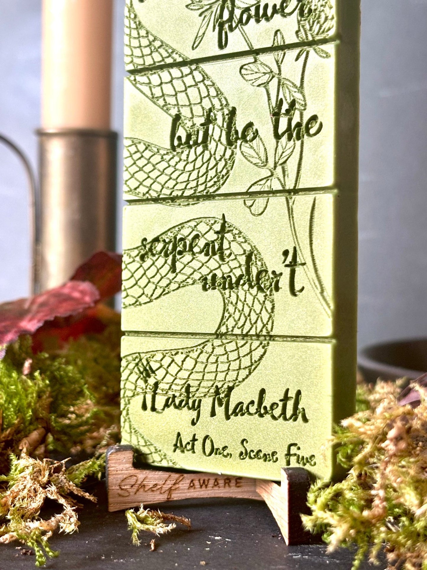 Look Like The Innocent Flower Lady Macbeth wax melt bar zoomed in