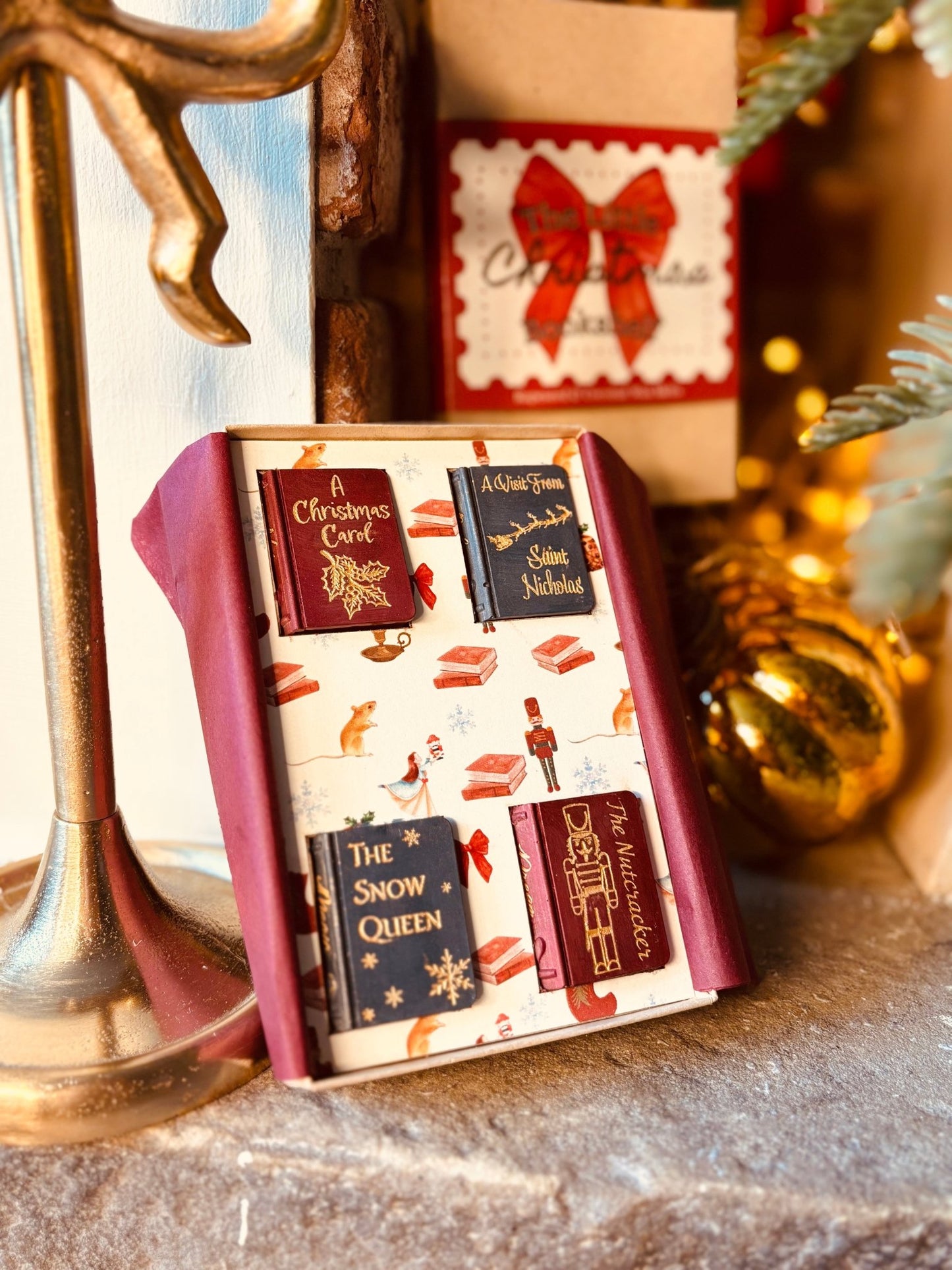 The Little Christmas Bookshelf Wax Melt Gift Box - Shelfaware