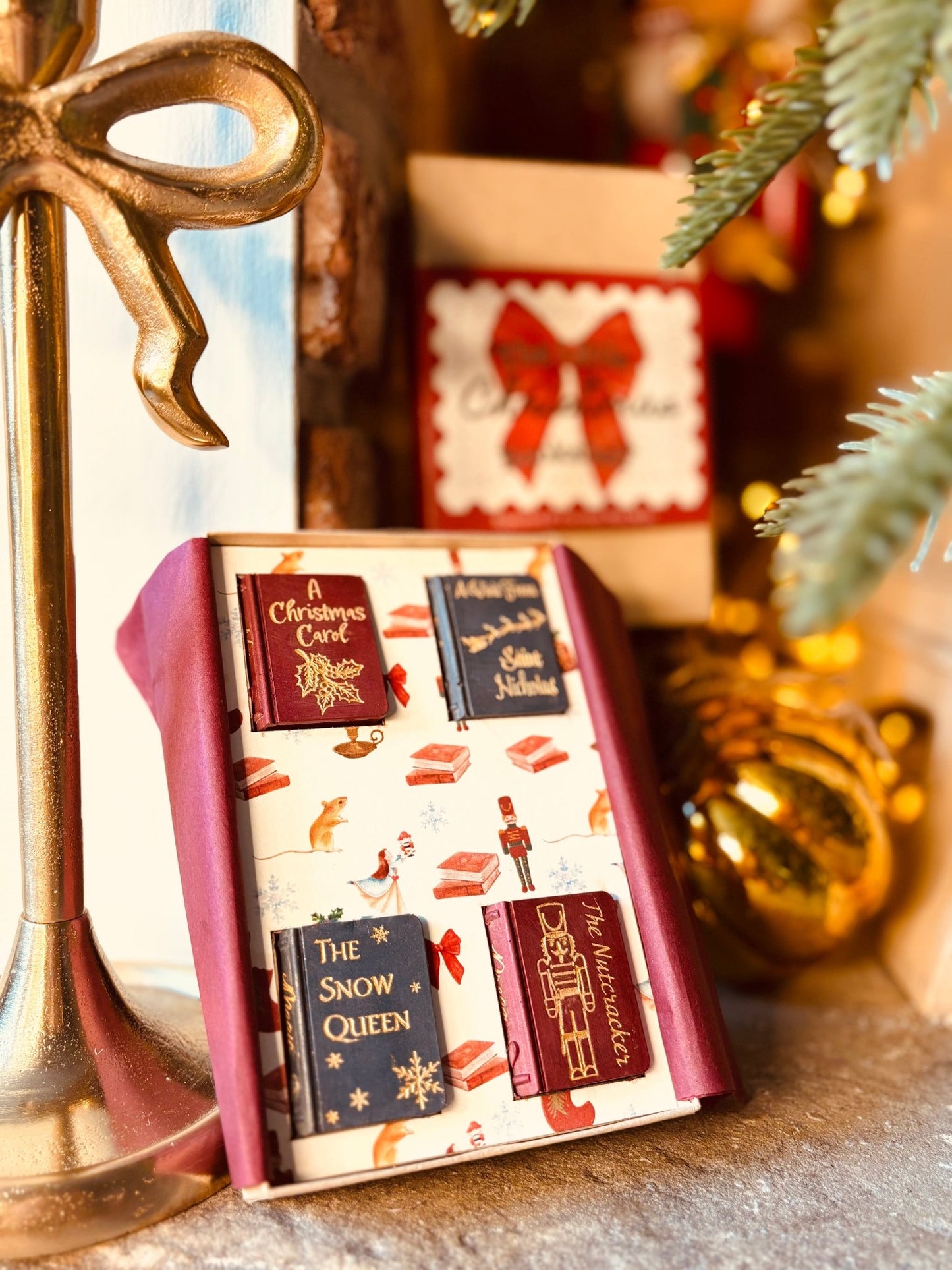 The Little Christmas Bookshelf Wax Melt Gift Box - Shelfaware